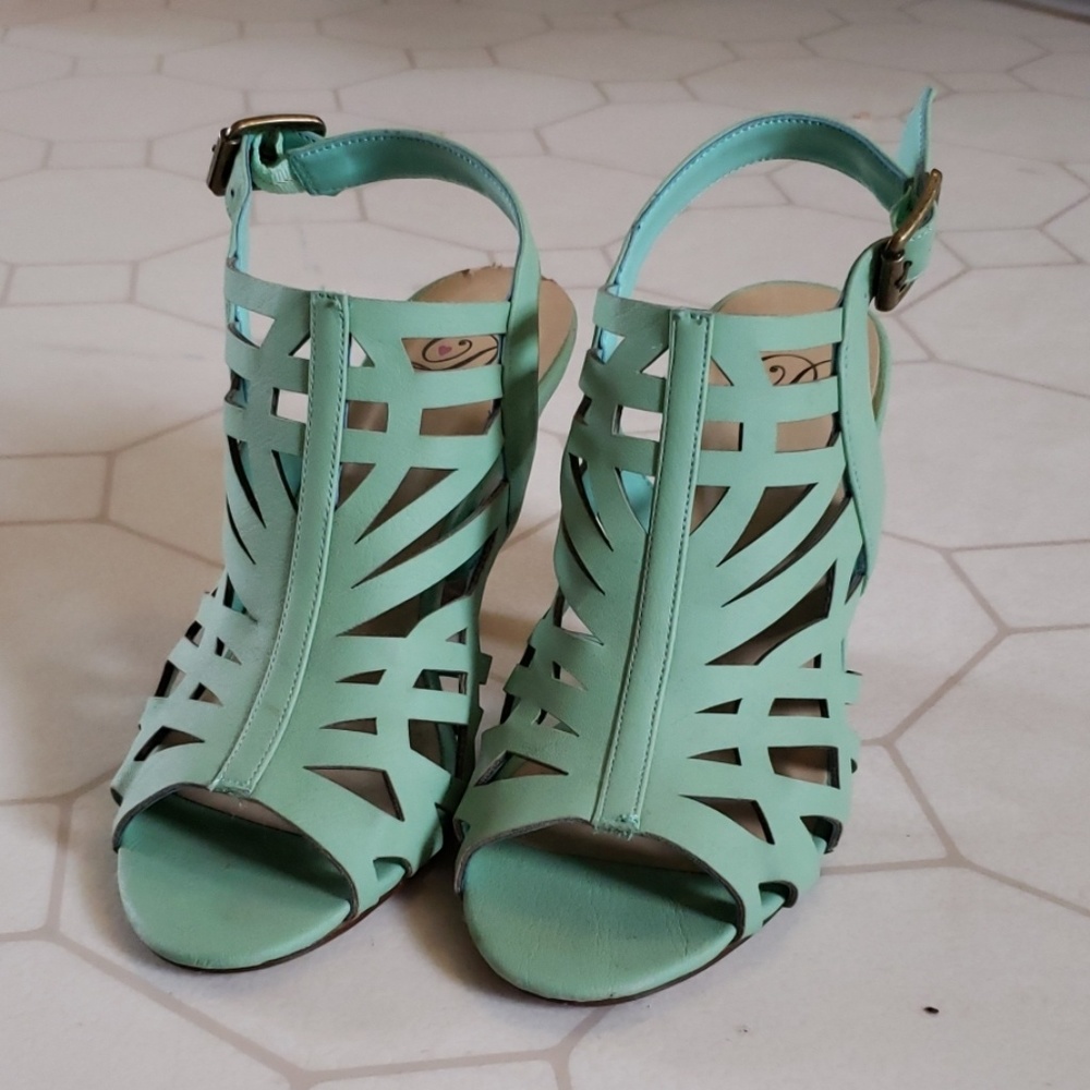 Sea green High heeled sandles, size 7.
